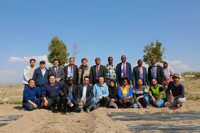 Prof. Xiong with University Presidents from Pakistan and Africa during a Research Visit