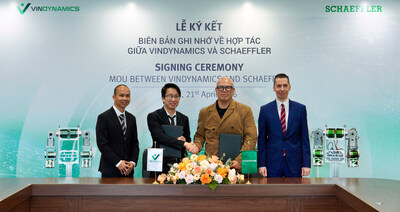 (from left) Mr. Nguyen Quang Vinh, Chief Technology Officer (VinDynamics), Mr. Le Minh, Director of Hardware (VinDynamics), Prof. Han Boon Siew, Head of Humanoid Asia/Pacific (Schaeffler), and Mr. Maximilian Fiedler, Regional CEO Asia/Pacific (Schaeffler) at the MOU signing ceremony.
