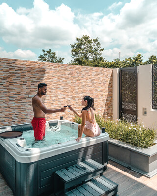 Private Jacuzzi in Oasis Junior Suite