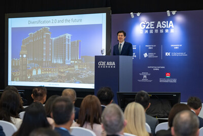 At G2E Asia 2026 on Tuesday, Grant Chum, chief executive officer and executive director of Sands China Ltd., delivers a keynote address to 200 industry leaders and tourism stakeholders from across the region. The keynote shed light on insights to Macao’s integrated tourism development and pathways to its citywide diversification. (PRNewsfoto/Sands China Ltd.)
