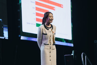 Violas Xiao, Singapore and LatAm CEO of XTransfer, speaks at Chile Fintech Forum.