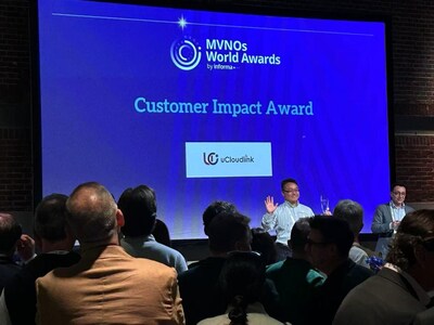 uCloudlink accepts the prestigious Customer Impact Award (PRNewsfoto/uCloudlink Group Inc.)
