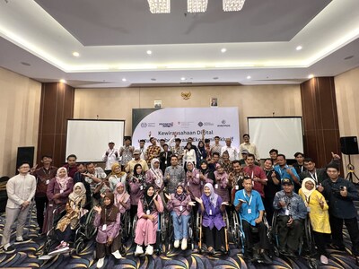 Participants with disabilities take part in a training held by Evermos together with the International Labour Organization (ILO) in Special Region of Yogyakarta, Indonesia (PRNewsfoto/Evermos)