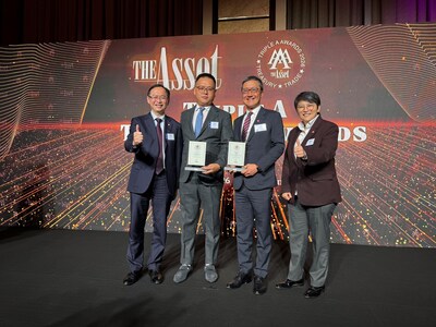Representatives from XTransfer and OCBC received the honour at the award ceremony.