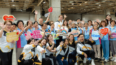 This year’s event sets new records in both the number of participants and the number of food kits assembled. (PRNewsfoto/Sands China Ltd.)