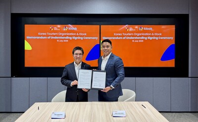Left to right: Sunghyeuck Park, President and CEO, Korea Tourism Organization and CS Soong, Vice President of Corporate Development, Klook