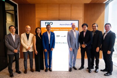 (From left) Mr Pang Kong Bin, Chairman, SG Alliance; Mr Warren Lim, Chief Executive Officer, finexis advisory; Ms Irene Ho, Deputy Chief Executive Officer, finexis advisory; Mr Adrian Vincent, Chief Executive Officer, FWD Singapore; Mr Tomas Urbanec, Chief Executive Officer, Ascend Asia; Mr Binayak Dutta, Senior Managing Director, South-East Asia, FWD Group; Mr Caster Ong, Chief Executive Officer, SG Alliance; and Mr Poh Choon Kia, Chief Executive Officer and Founder, Infinity Financial Advisory.