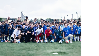 Football legend Louis Saha, accompanied by the event organisers Apex Education and Legacy Sports Exchange, officiated the kick-off of the Legacy Summer Camp Hong Kong.