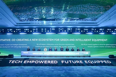Shandong Heavy Industry Group showcases green, intelligent high-end equipment in Vietnam