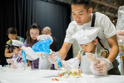 Children participate in the BOC Smart Kids Presents: Little Master Chef Workshop at the 2026 Sands Shopping Carnival at The Venetian Macao’s Cotai Expo. (PRNewsfoto/Sands China Ltd.)