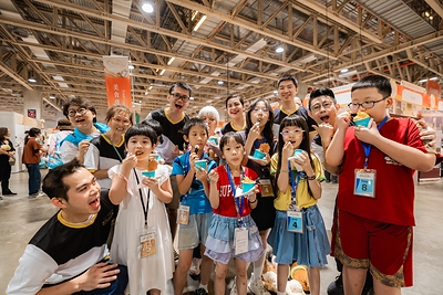 To help more local families share in the joyful atmosphere of the carnival, Sands China invited nearly 90 family members from Macau IN Volunteer Group and Macao True Goodwill Friend Association to enjoy family time, make wonderful memories, and experience the care and support of the community on July 23.