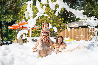 Endless Summer Beach Club: beachfront dining, refreshing drinks, and family fun.