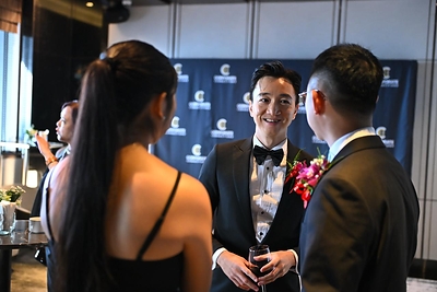Connecting at the Gala CorporateConnections member Shane Yuen (centre) in conversation with fellow members during the CorporateConnections Singapore Gala Celebration.
