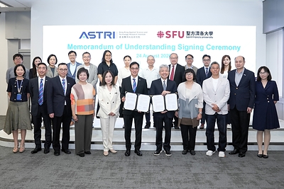 Representatives from ASTRI and SFU joined the MoU signing ceremony between the two parties. The collaboration aims to accelerate innovation, facilitate technology transfer, and nurture the next generation of talent in applied sciences.
