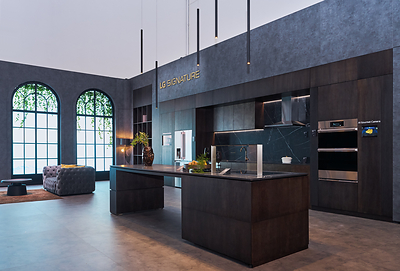 The LG SIGNATURE Zone presents the timeless design and advanced AI technology of LG’s premium lifestyle brand.
