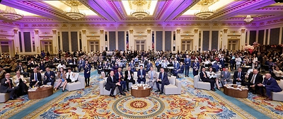 In recognition of team members’ contributions over the years, Sands China recently hosted a Team Member Appreciation Celebration. Featuring live performances and interactive games, more than 2,000 team members joined company management executives in commemorating The Parisian Macao’s decade-long journey, reliving the joy of key milestones.