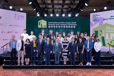 The 16 participants of the International Film Camp 2026, along with guests of honour, attend the camp’s awards and closing ceremony at The Londoner Macao Tuesday. For the third consecutive year, the company has sponsored the project, bringing this exchange platform—a gathering place for international veteran filmmakers and emerging Asian film talents—to Macao, thereby promoting the professionalization and internationalization of the local film industry, enhancing Macao’s international cultural influence, and contributing to Macao’s development as a City of Performing Arts and the city’s diversified development. The 16 participants of the International Film Camp 2026, along with guests of honour, attend the camp’s awards and closing ceremony at The Londoner Macao Tuesday. For the third consecutive year, the company has sponsored the project, bringing this exchange platform—a gathering place for international veteran filmmakers and emerging Asian film talents—to Macao, thereby promoting the professionalization and internationalization of the local film industry, enhancing Macao’s international cultural influence, and contributing to Macao’s development as a City of Performing Arts and the city’s diversified development.
