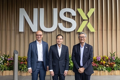 (Left to Right) Dr Tan Sian Wee, NUS Senior Vice President (Innovation and Enterprise), Mr Tan Kiat How, Senior Minister of State, Ministry of Digital Development and Information, Professor Tan Eng Chye, NUS President at the A5X Global Innovation & Venture Summit organised by NUSX 