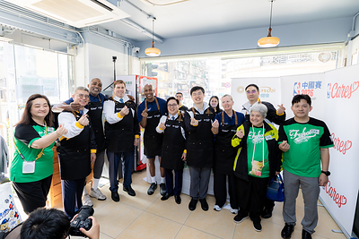 Coinciding with World Mental Health Day, volunteers from Sands China and NBA Cares gather together for service to the community today for Health and Wellness Day, the fourth event of the NBA Cares x Sands Cares Community Impact Week 2026 at the Fuhong Society of Macau’s Happy Kitchen Social Enterprise.