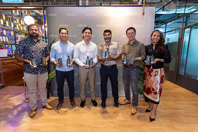 (from left to right): Nishan Veerakumar (Chief Executive Officer of Intramiles), Ridzwan Hamzah (Joint Managing Director at PEMANDU Associates), Leon Jala (Group Chief Executive Officer of PEMANDU Group), Larvin Rengasamy (Managing Director of Aeternia Sdn Bhd), Woody Ang (Managing Director of PEMANDU Capital), Aida Azmi (Joint Managing Director of PEMANDU Associates) 