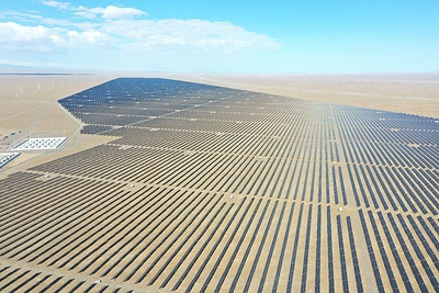 A 'Blue Great Wall' Rises on the Gobi Desert