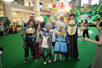 Visitors dressed in cosplay at Mixue Matcha Booyah Series Event. Visitors dressed in cosplay at Mixue Matcha Booyah Series Event.