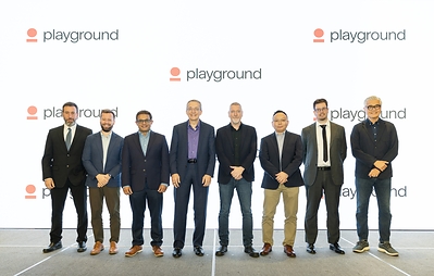 Playground Global joined forces with several portfolio companies across memory, power management, optical communications, and advanced packaging to jointly announce multiple technological breakthroughs and strategic achievements. (From left: Mike Lafferty, CEO of Snowcap; Mark Wade, Co-Founder and CEO of Ayar Labs; Suman Datta, Co-Founder of Nagare Labs; Pat Gelsinger, General Partner of Playground Global; Peter Barrett, General Partner of Playground Global; Peng Zhou, Founder of Powerlattice; Ben Wilkinson, CTO and Co-Founder of Syenta; AI Yuen, Founder and CEO of PicoJool)