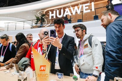 The "Your Intelligent World" zone (PRNewsfoto/HUAWEI)