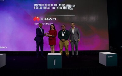 Huawei and partners receive the GLOMO award at GSMA M360 LATAM 2026 (PRNewsfoto/Huawei)