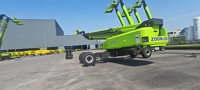 Zoomlion’s straight-boom aerial work platform undergoes a slewing stability test at the company’s testing facility