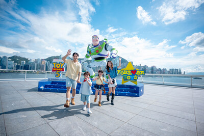 Fans can explore immersive installations at Ocean Terminal Deck. The 4.5-metre-tall “Buzz Lightyear — To Infinity and Beyond!” installation stands prominently against the Victoria Harbour skyline. (PRNewsfoto/Harbour City Estates Limited)