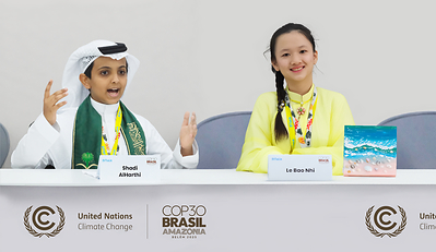 2. 51Talkの学生代表たちが、国連COP30で英語によるスピーチを行った。