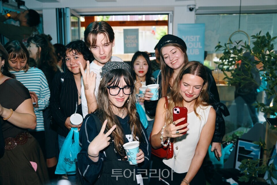 비짓서울클럽 행사를 즐기는 외국인/들/사진=서울관광재단