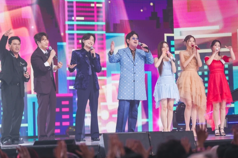 
                /사진=[윤수일, '아파트' 42년 만 역주행 비화 공개 "로제 역할 컸다" 고백]
            