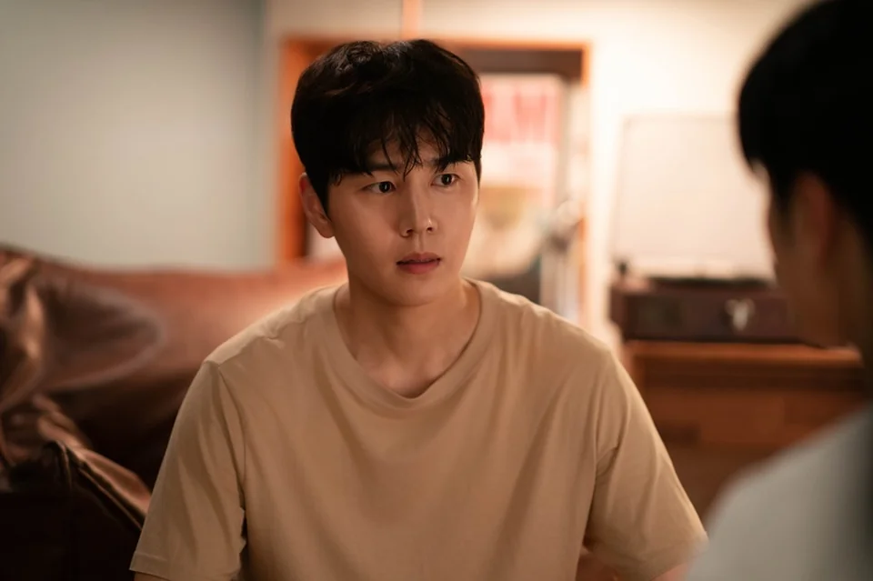 
                /사진=[서지후, '가능성 제로 로맨스'로 로코 새 지평 예고… 브로맨스 위장연애로 글로벌 팬심 저격 나선다]
            