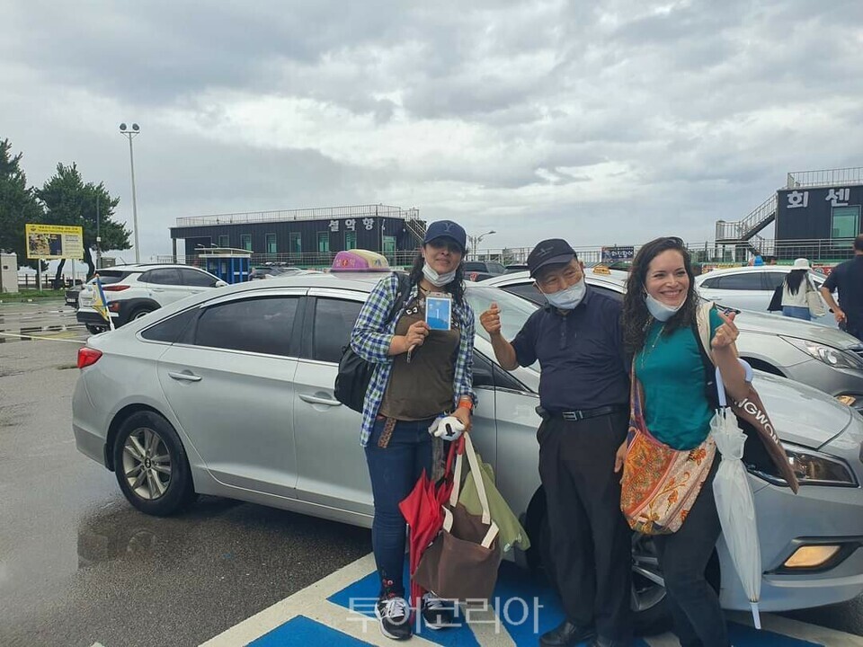 속초 관광택시 이용하는 외국인 관광객/사진=속초시