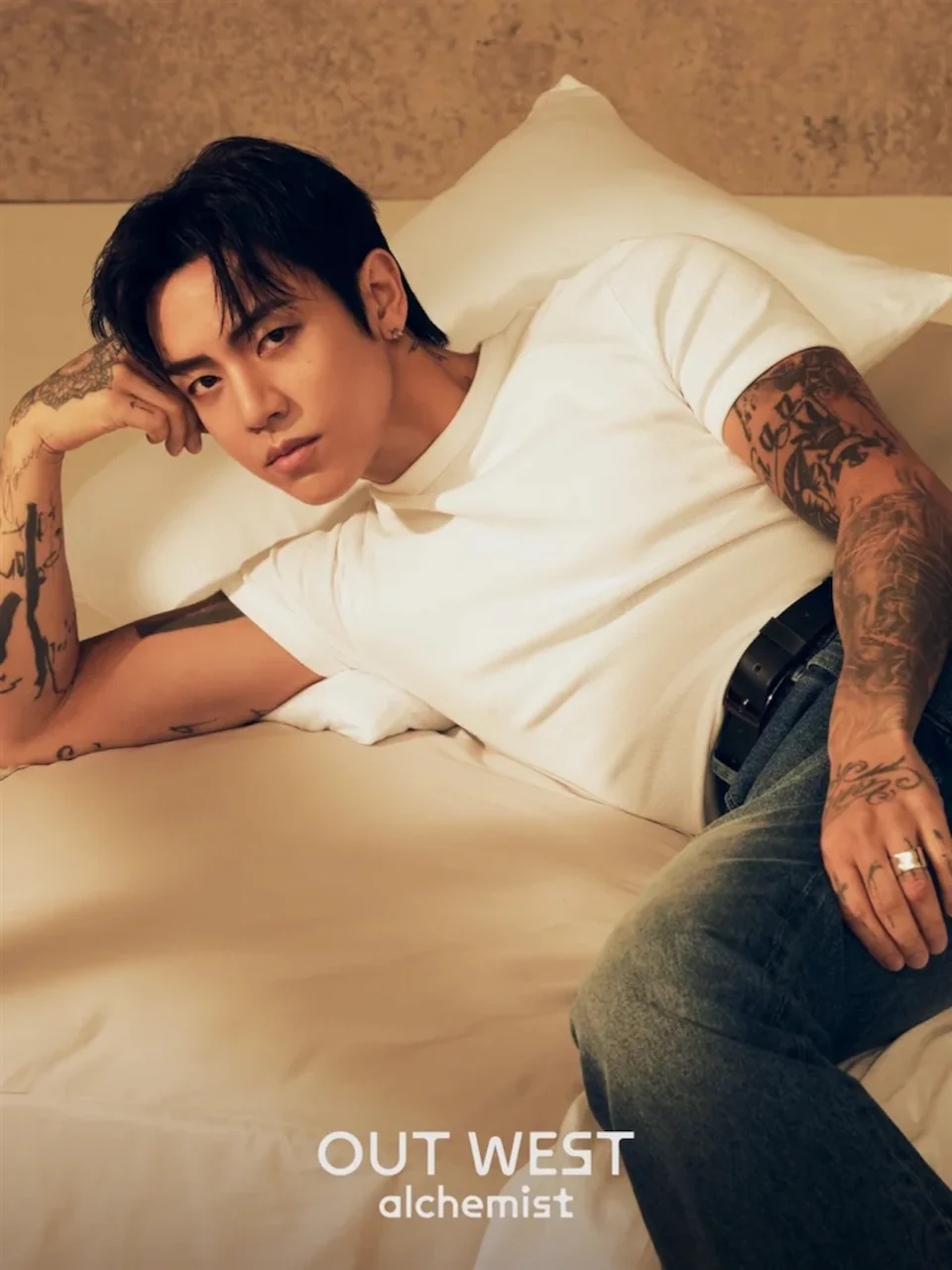 
                /사진=알케미스트 프래그런스, DPR IAN 모델 발탁 'OUT WEST' 캠페인
            