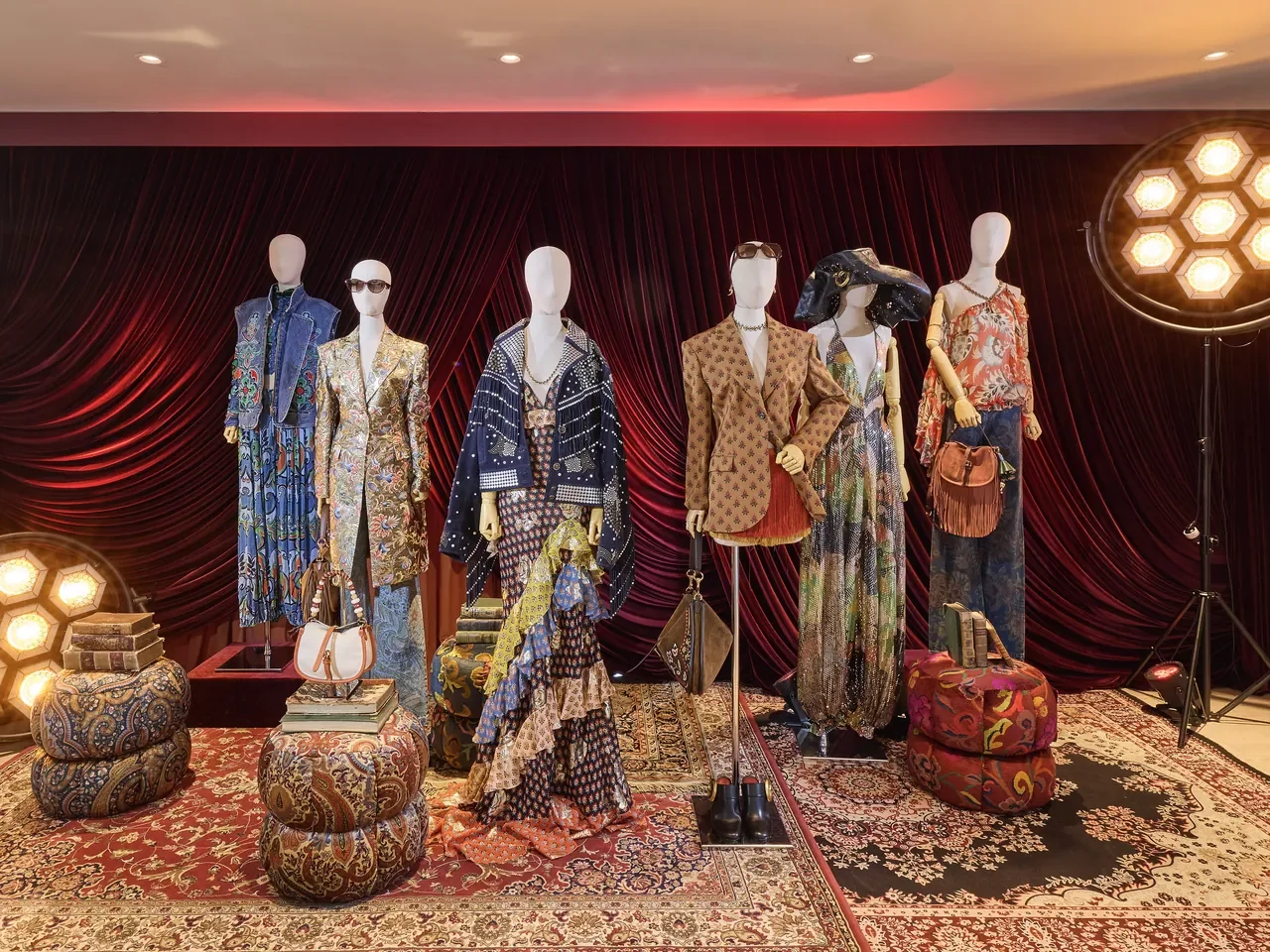 /사진=제목: 에트로, 2026 봄-여름 '자유로운 에너지' 컬렉션 공개