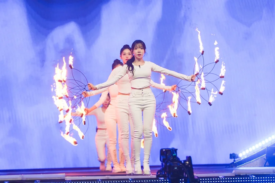 
                /사진=TV CHOSUN '미스트롯4' 비타오걸, 불쇼로 무대 장악 예고
            