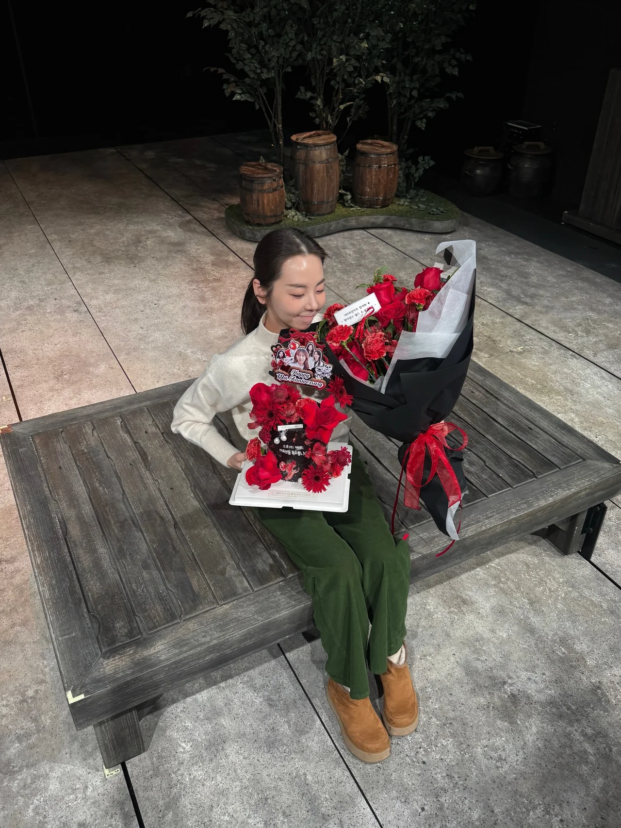 케이크와 안소희 | 19년의 세월이 무색한 원조 국민 여동생의 품격 /사진=안소희 인스타그램