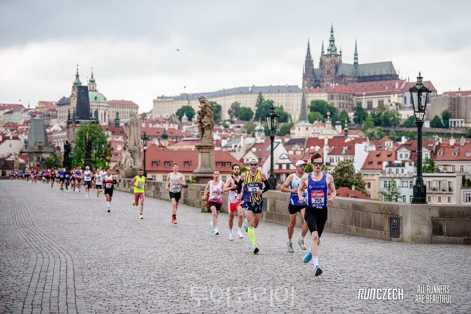 프라하 마라톤 ⓒRUNCZECH /사진-내일투어