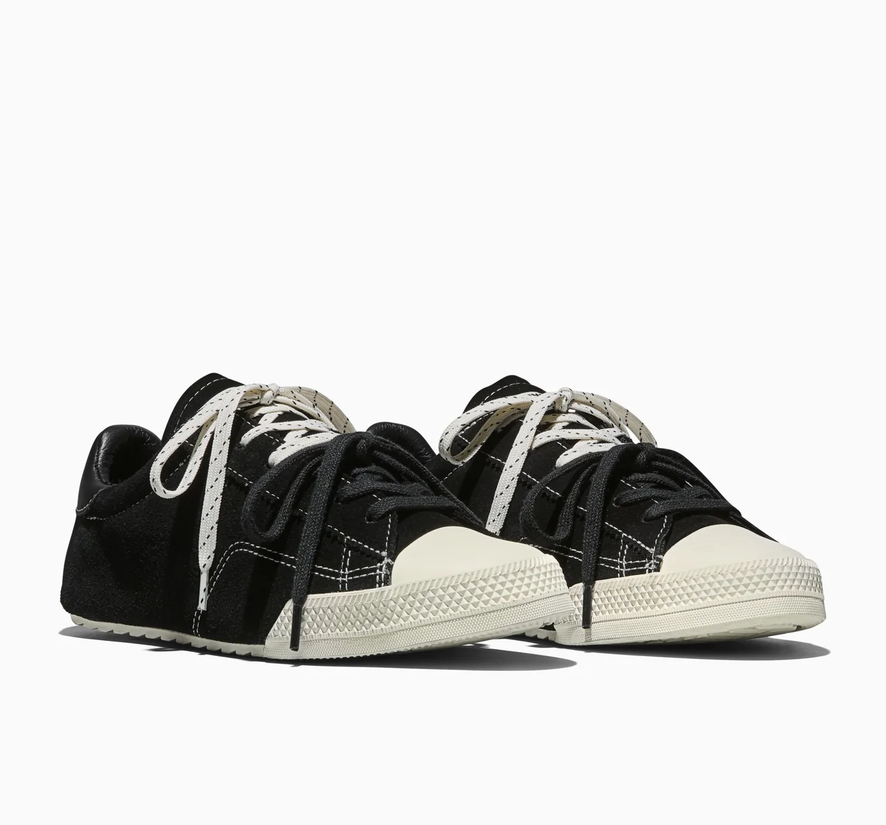 /사진=컨버스, 2026 봄 신학기 캠페인 '솔직한 순간' 공개