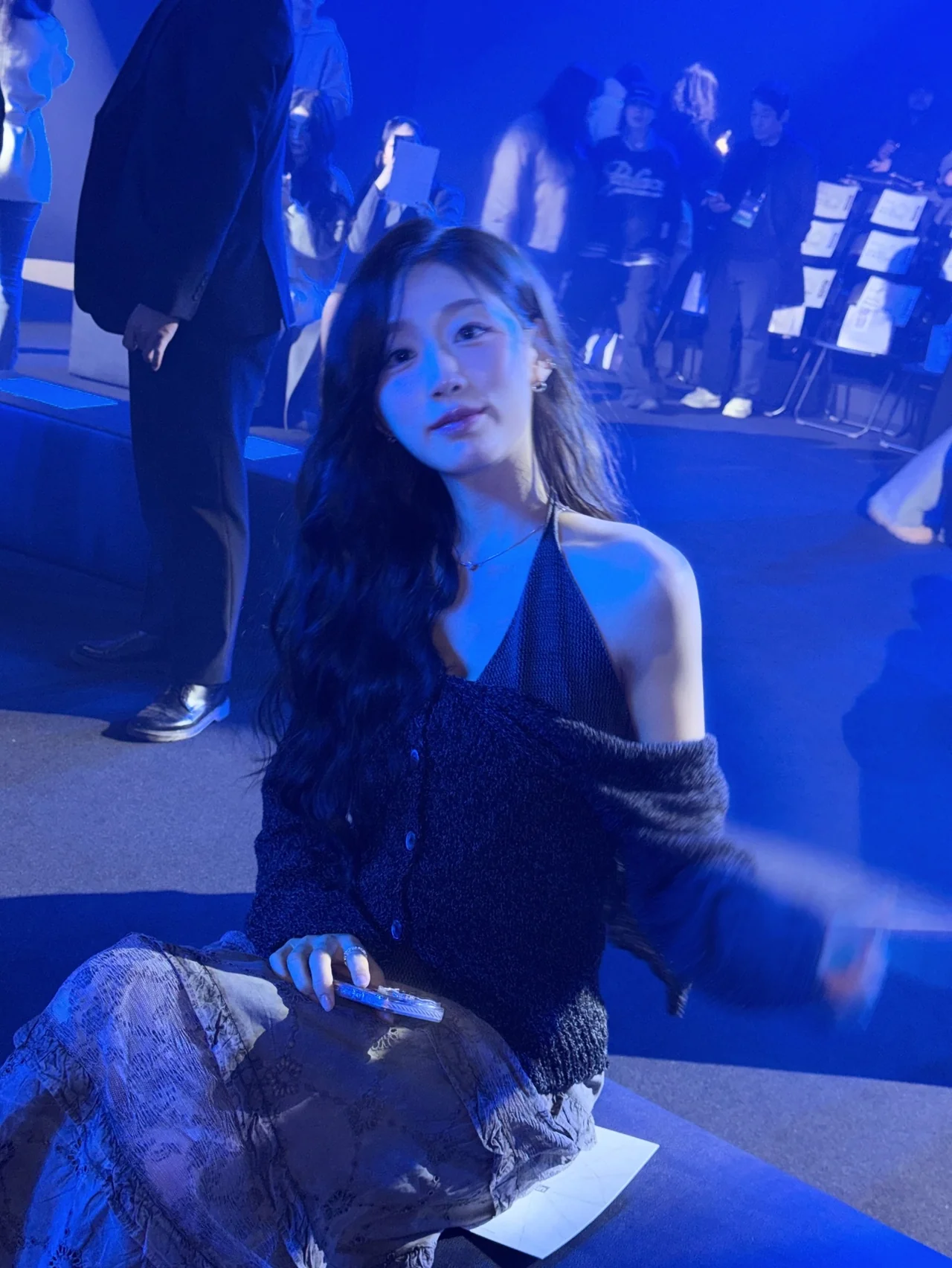 서울패션위크 포토월 | 얼킨의 해체주의적 감성을 힙하게 풀어낸 정예인의 에티튜드 /사진=정예인 인스타그램