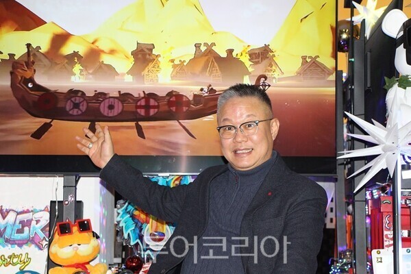 황동건 미래교육문화원장이 12일 오후 송도 트리플스트리트 D동에 위치한 VR(가상현실) 체험관에서 인터뷰를 하고 있다. 2026.02.12. / 투어코리아 이창호 기자