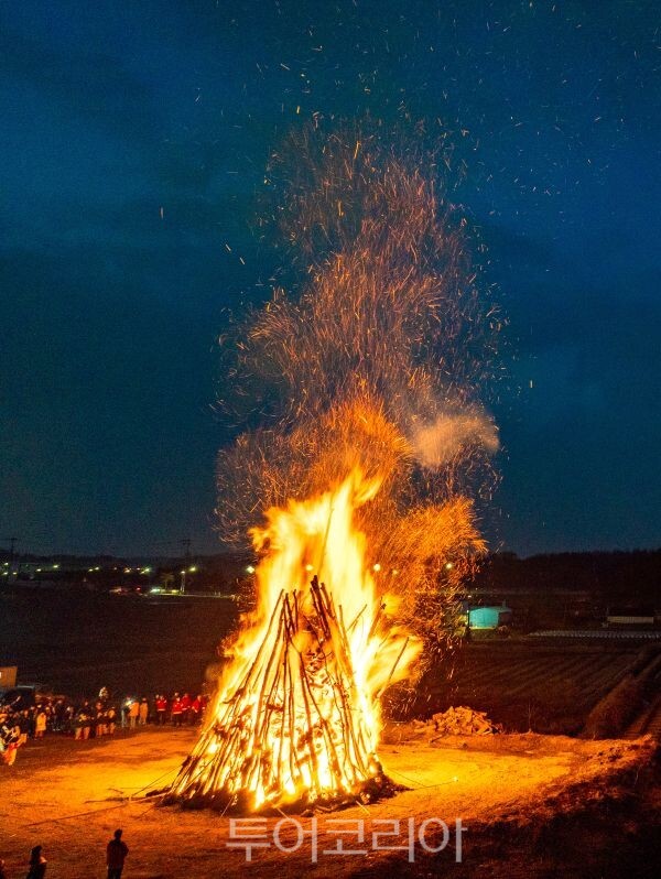 평택시 달맞이 축제/투어코리아뉴스 정명달 기자