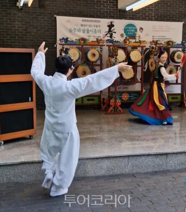 살풀이 춤/투어코리아뉴스 정명달 기자