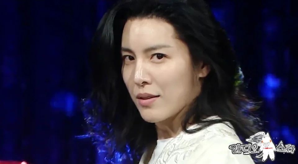 12년 만에 '라디오스타'에 출연한 노민우가 출연 계기를 밝히며 스튜디오를 웃음으로 물들였다. 그의 솔직하고 유쾌한 입담에 기대감이 쏠린다.