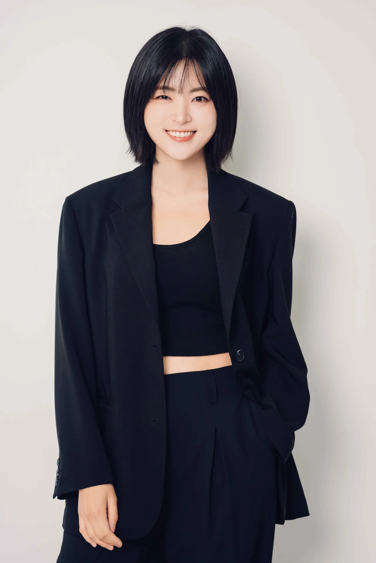 /사진=강해리, 새 프로필 공개 '단아한 카리스마'