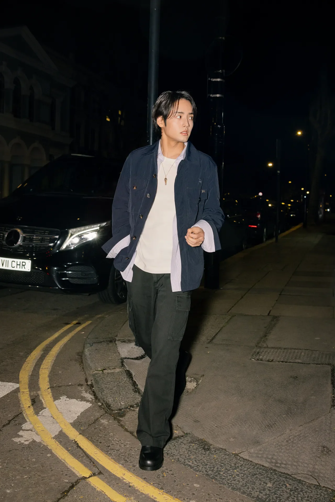 /사진=버버리, 런던 달군 승민·윤아의 '브리티시 룩'