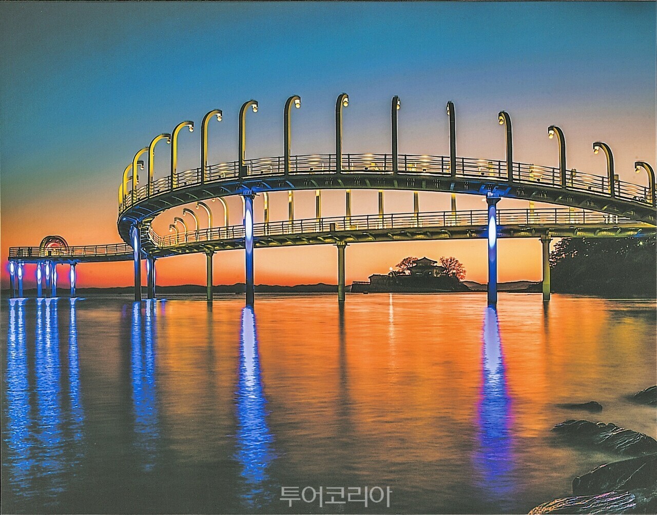 서산 간월도스카이워크 서천 마량리 동백나무 숲 서천 동백정 /사진-충남도